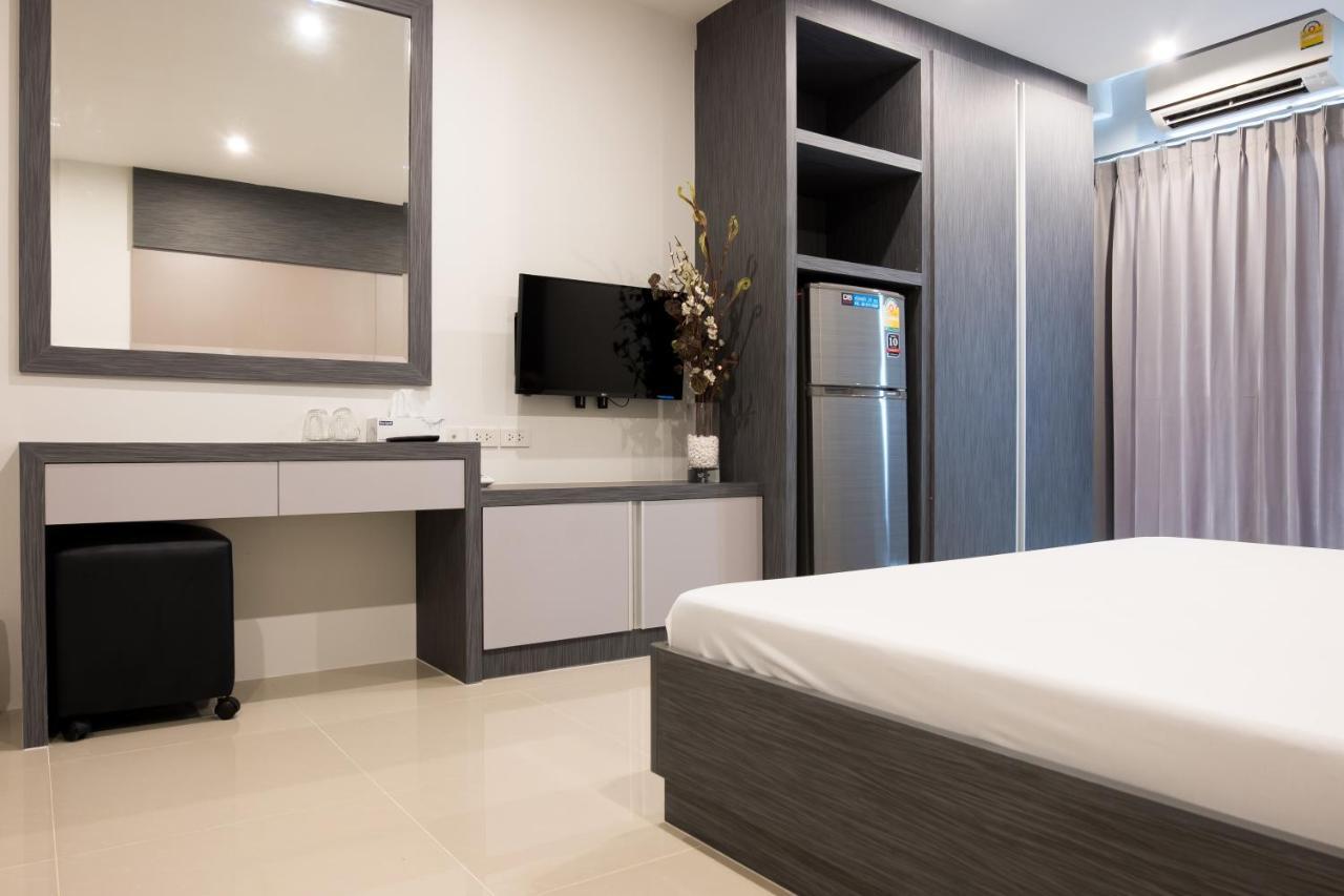 Db Plus 5 Bangkok Esterno foto