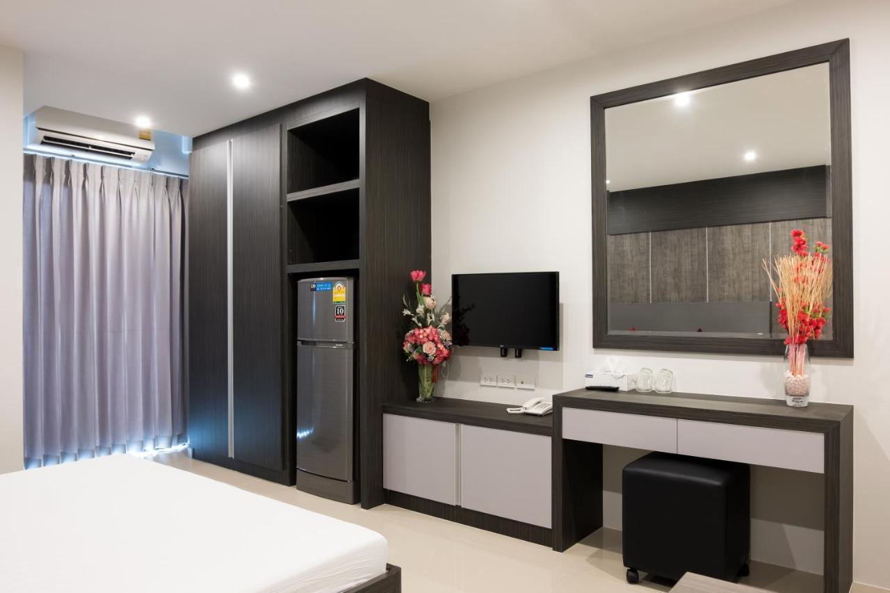 Db Plus 5 Bangkok Esterno foto