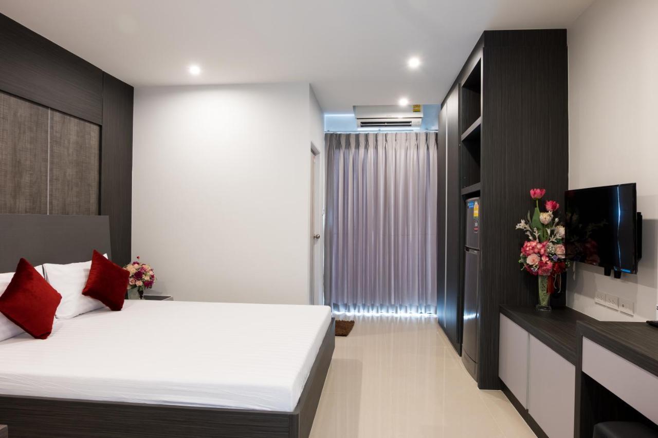 Db Plus 5 Bangkok Esterno foto