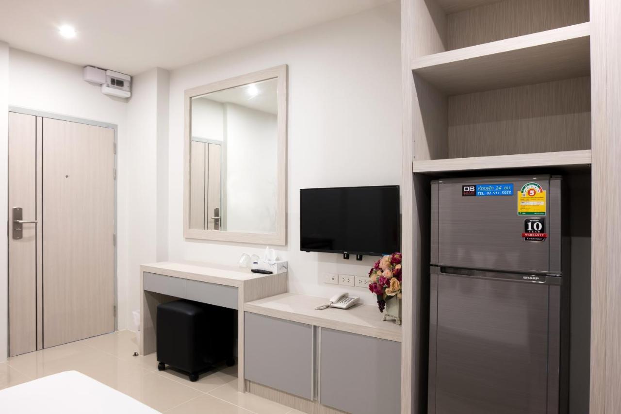 Db Plus 5 Bangkok Esterno foto
