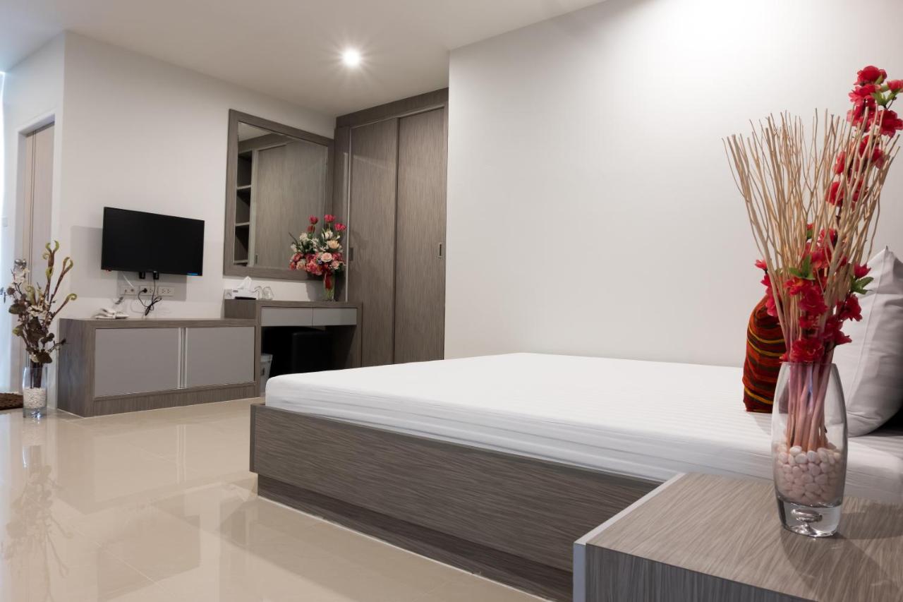 Db Plus 5 Bangkok Esterno foto