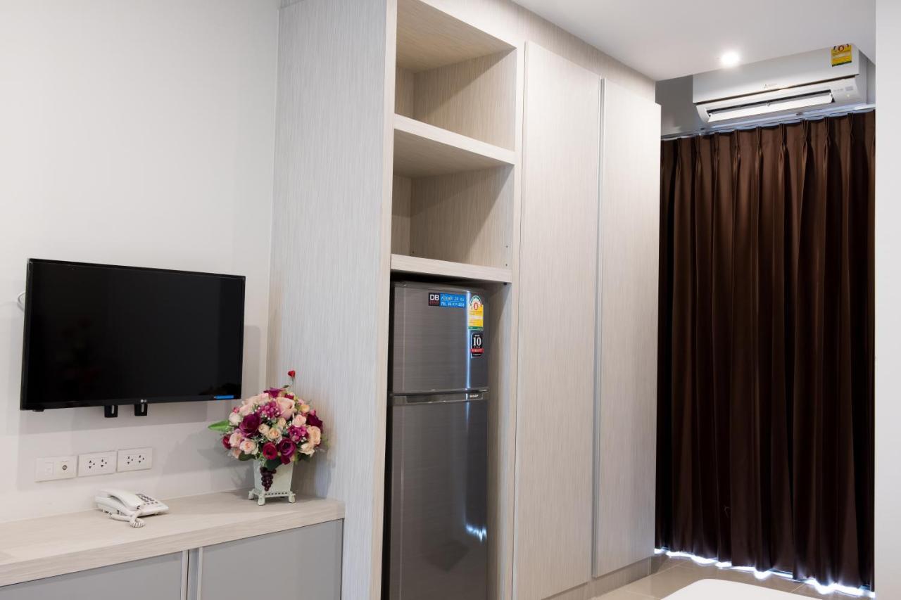 Db Plus 5 Bangkok Esterno foto