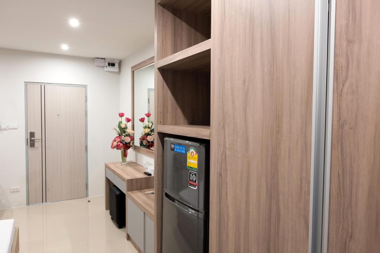 Db Plus 5 Bangkok Esterno foto